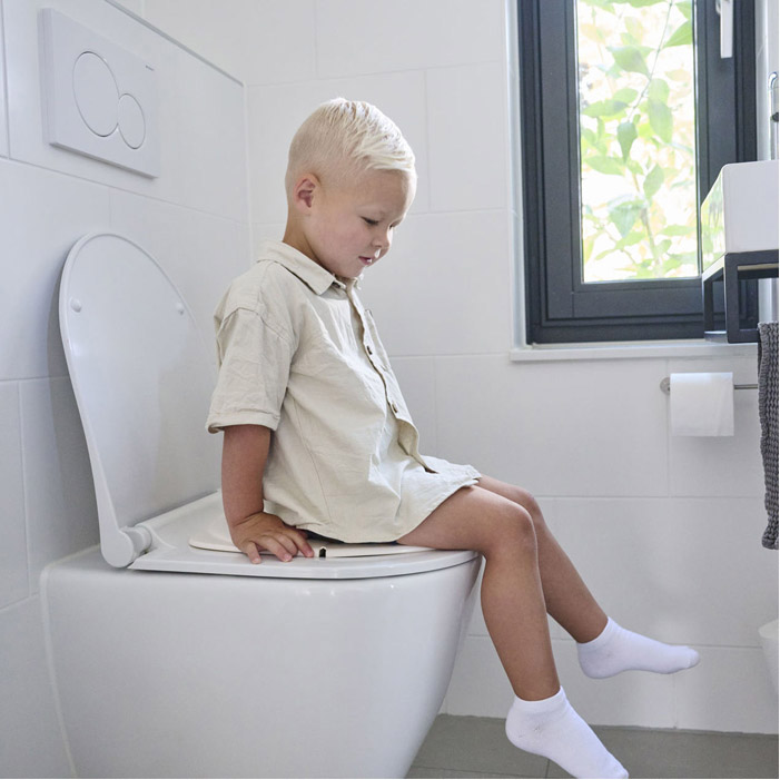 Riduttore per sedile WC pieghevole - immagine 2